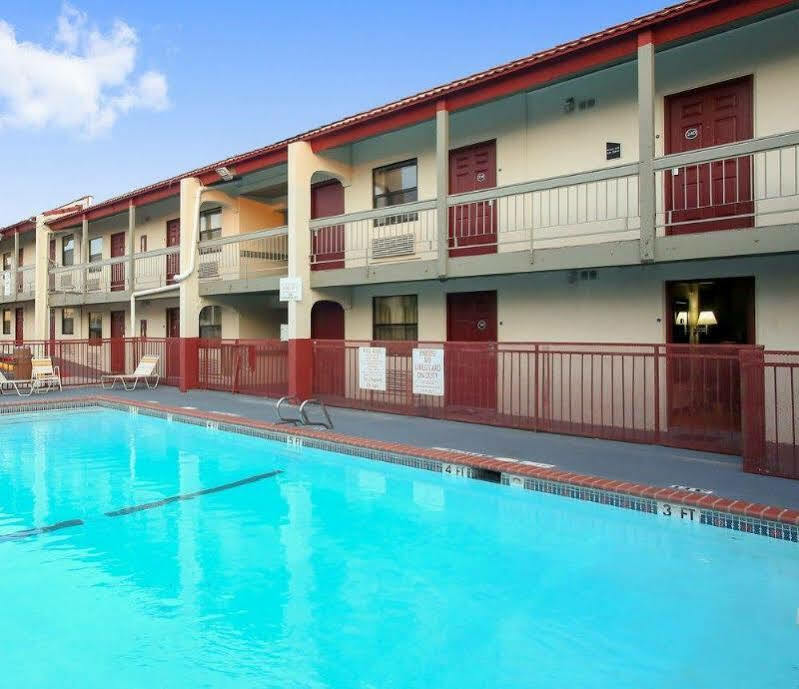 Red Roof Inn North Dallas - Park Central Ngoại thất bức ảnh