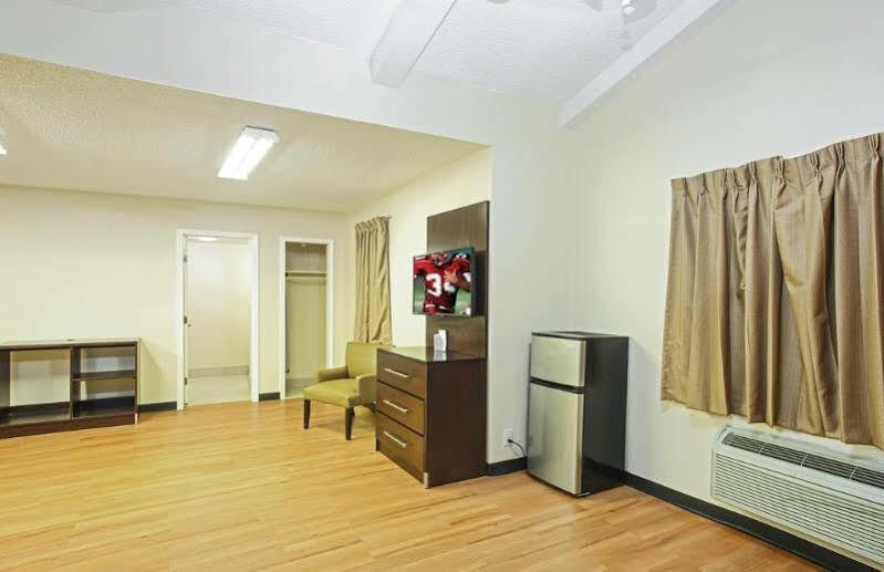 Red Roof Inn North Dallas - Park Central Ngoại thất bức ảnh