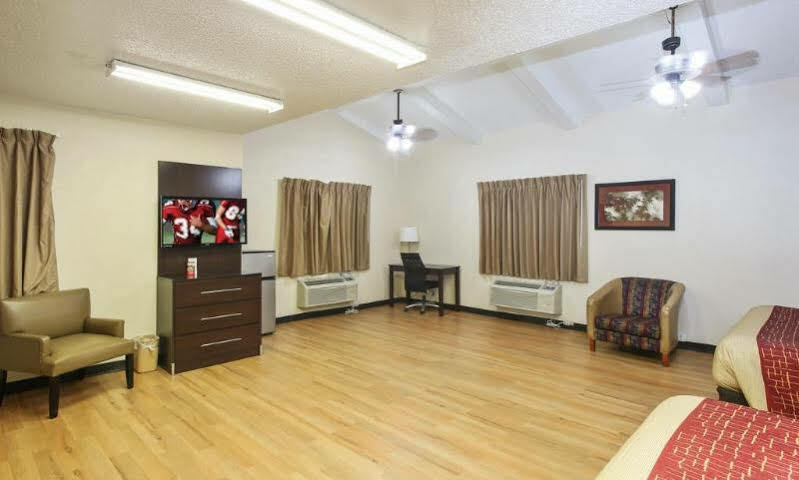 Red Roof Inn North Dallas - Park Central Ngoại thất bức ảnh